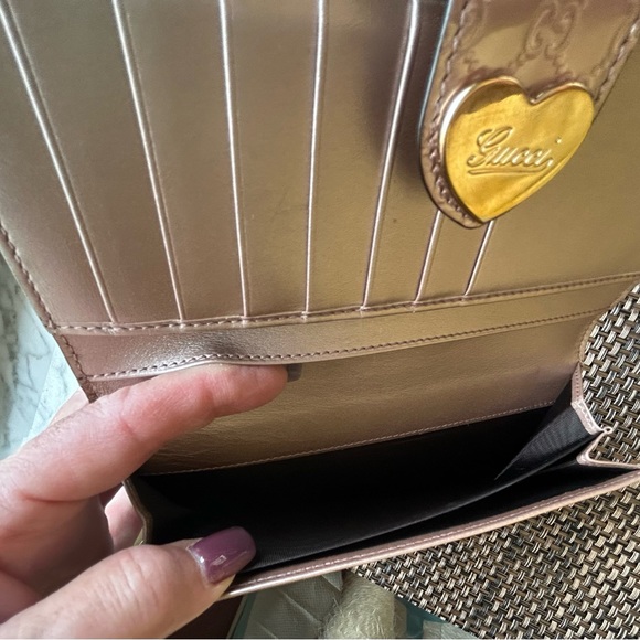 Gucci GG Metallic Long Wallet - Picture 12 of 13